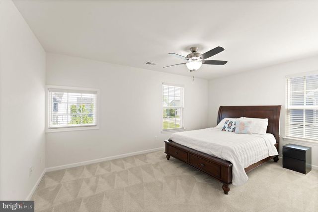 25981 ROYSTON PASS CIR, Aldie, VA 20105