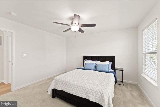 25981 ROYSTON PASS CIR, Aldie, VA 20105