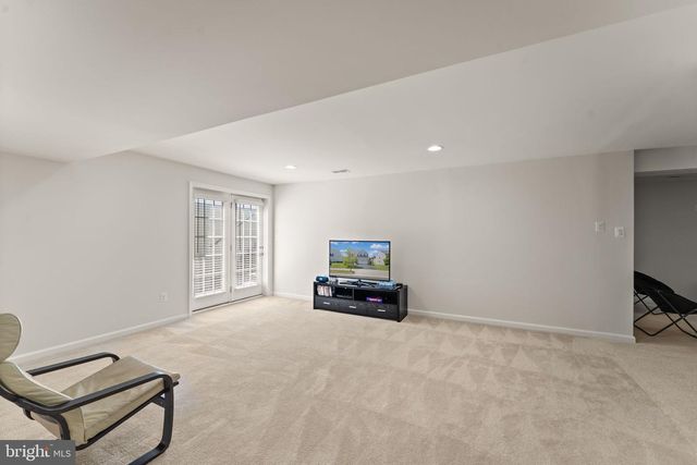 25981 ROYSTON PASS CIR, Aldie, VA 20105