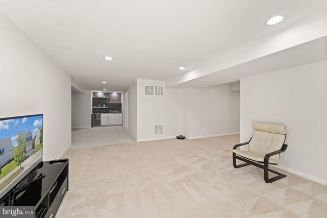 25981 ROYSTON PASS CIR, Aldie, VA 20105