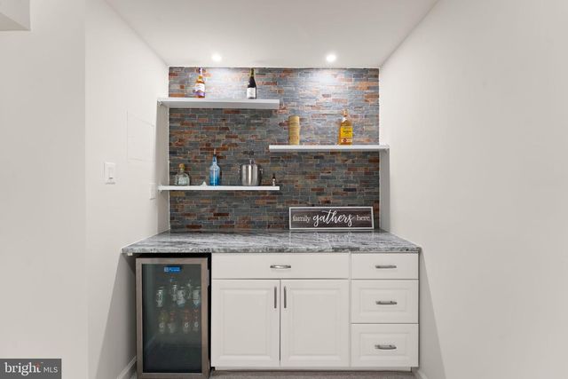 25981 ROYSTON PASS CIR, Aldie, VA 20105