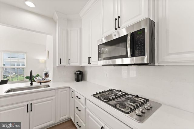 25981 ROYSTON PASS CIR, Aldie, VA 20105
