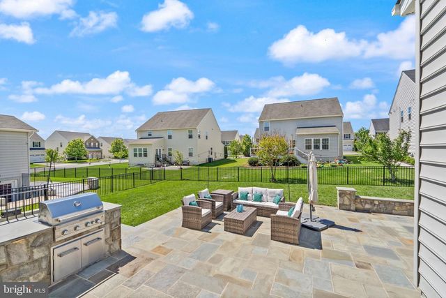 25981 ROYSTON PASS CIR, Aldie, VA 20105