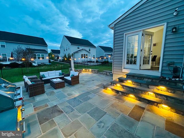 25981 ROYSTON PASS CIR, Aldie, VA 20105