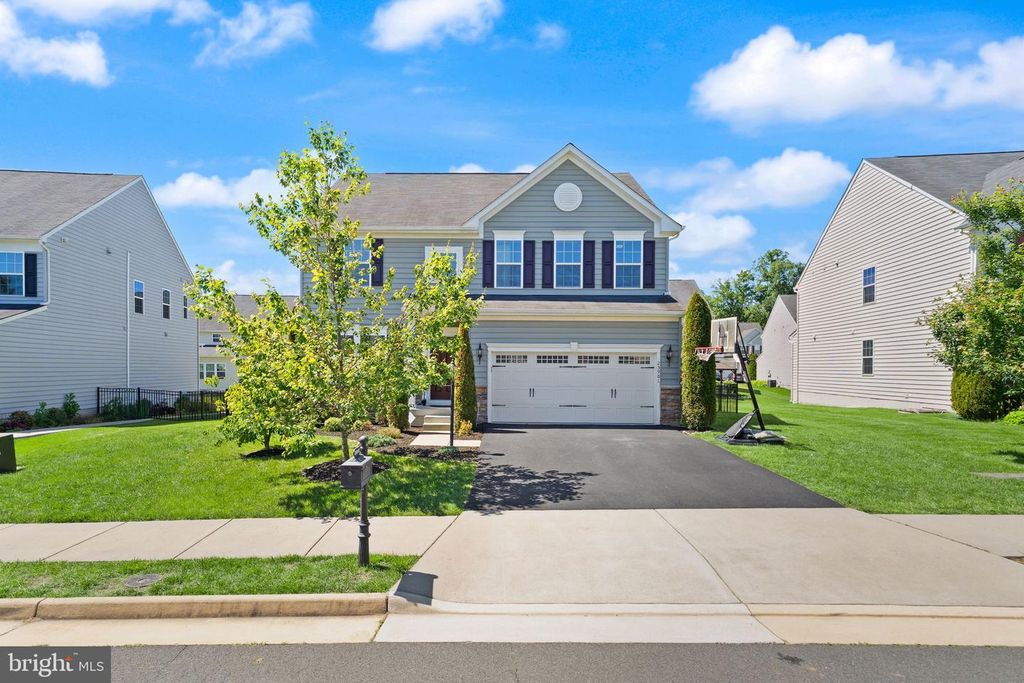 25981 ROYSTON PASS CIR, Aldie, VA 20105