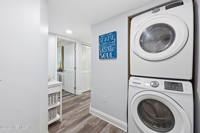 411 1ST Street S 203, Jacksonville Beach, FL 32250