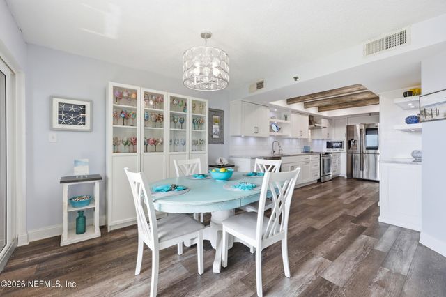 411 1ST Street S 203, Jacksonville Beach, FL 32250