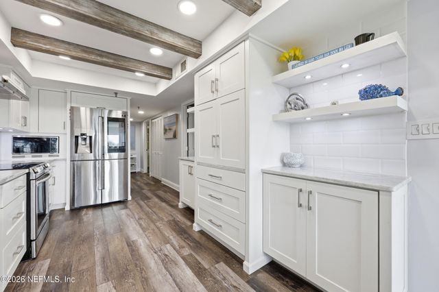 411 1ST Street S 203, Jacksonville Beach, FL 32250