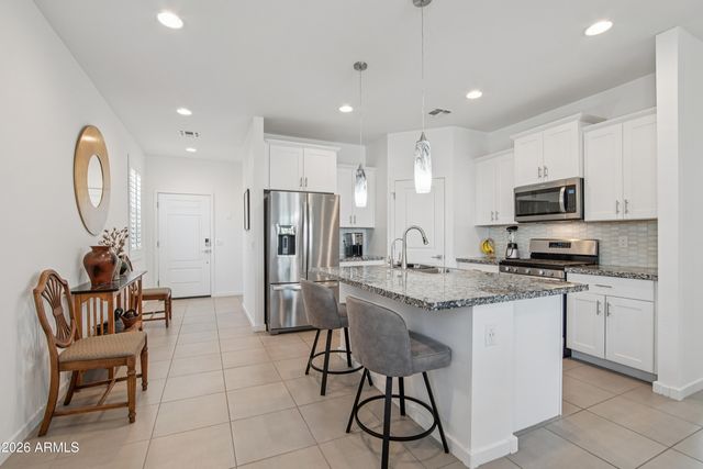 36934 N SIDEWINDER Drive, San Tan Valley, AZ 85140