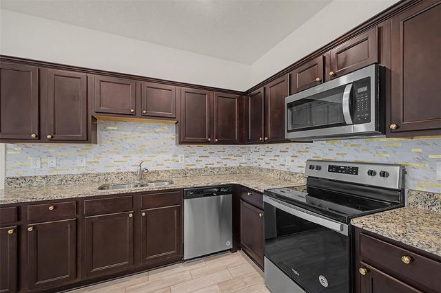 879 GRANDIN STREET, Davenport, FL 33837