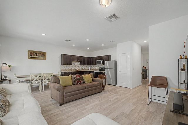 879 GRANDIN STREET, Davenport, FL 33837