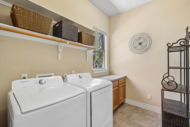 187 Pioneer PSGE, Bastrop, TX 78602