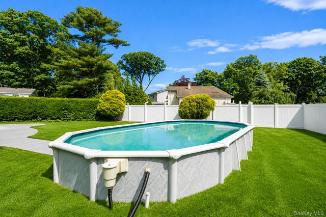 12 Sandalwood Drive, Smithtown, NY 11787