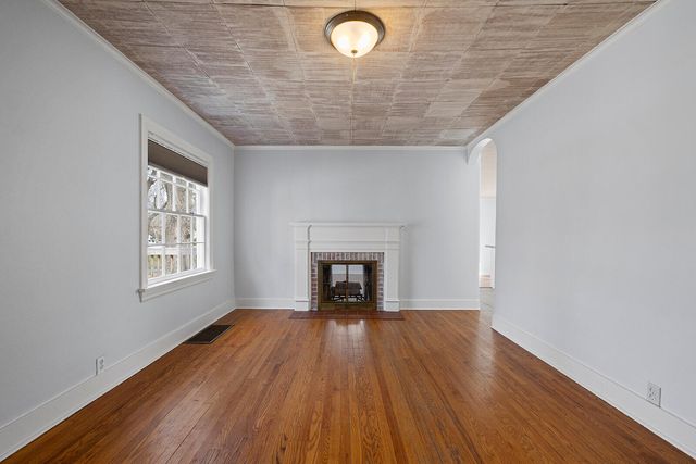 1844 S Dollison Avenue, Springfield, MO 65807