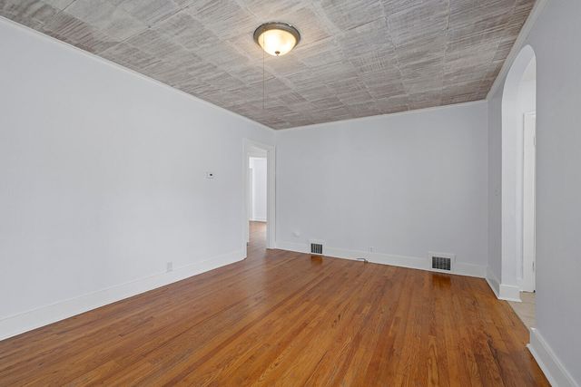 1844 S Dollison Avenue, Springfield, MO 65807