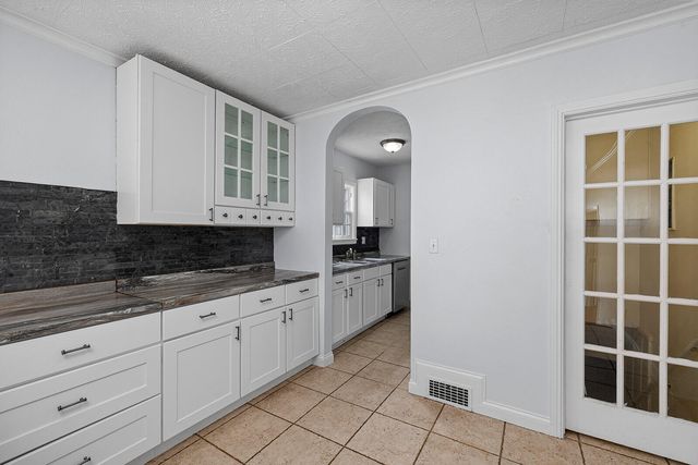 1844 S Dollison Avenue, Springfield, MO 65807