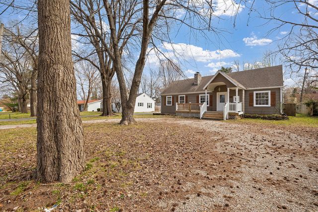 1844 S Dollison Avenue, Springfield, MO 65807