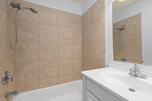 1844 S Dollison Avenue, Springfield, MO 65807