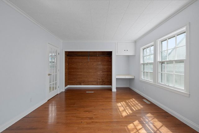 1844 S Dollison Avenue, Springfield, MO 65807