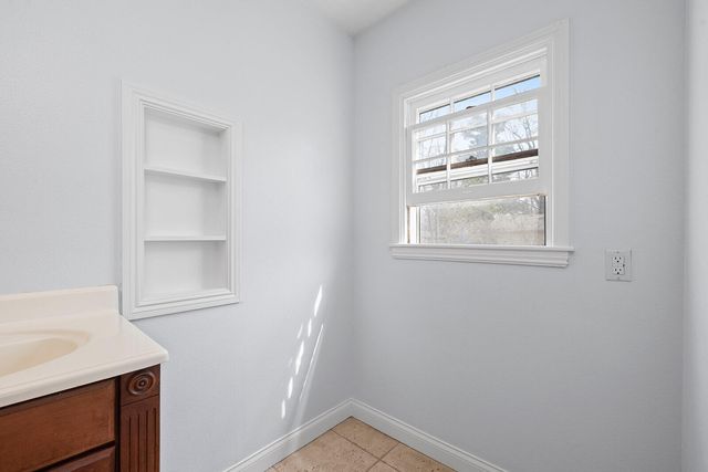 1844 S Dollison Avenue, Springfield, MO 65807