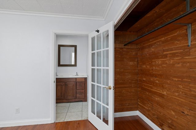 1844 S Dollison Avenue, Springfield, MO 65807