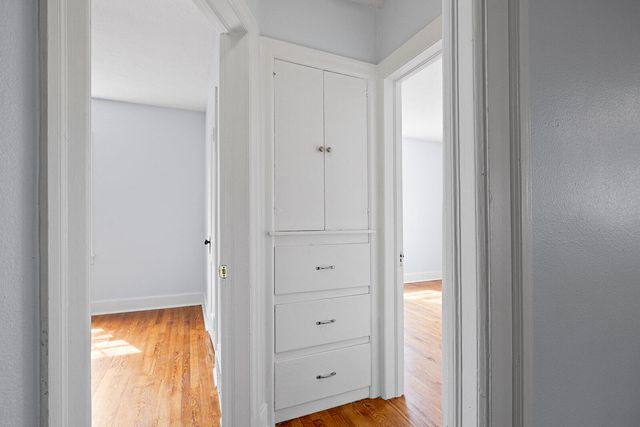 1844 S Dollison Avenue, Springfield, MO 65807