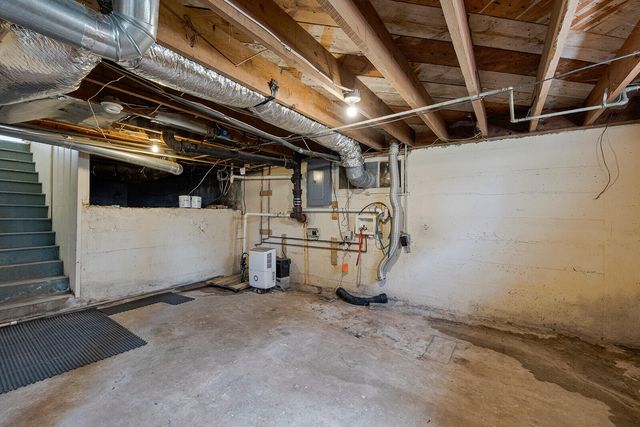 1844 S Dollison Avenue, Springfield, MO 65807