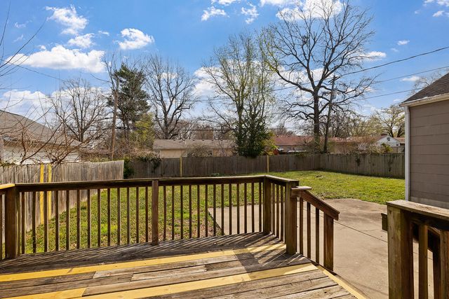 1844 S Dollison Avenue, Springfield, MO 65807