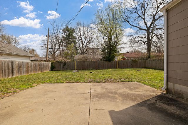 1844 S Dollison Avenue, Springfield, MO 65807