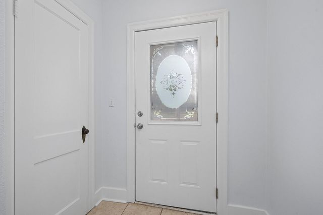 1844 S Dollison Avenue, Springfield, MO 65807