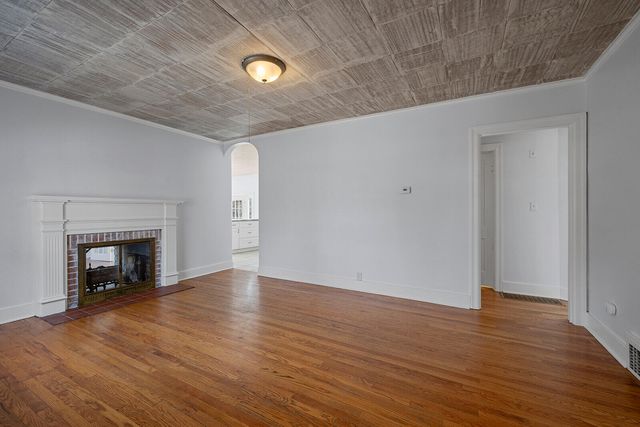 1844 S Dollison Avenue, Springfield, MO 65807