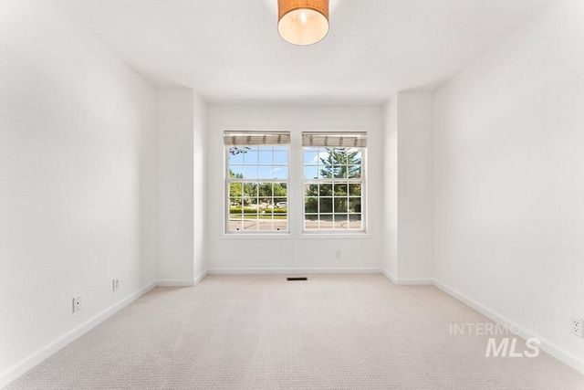 1545 N Ellington Way, Eagle, ID 83616