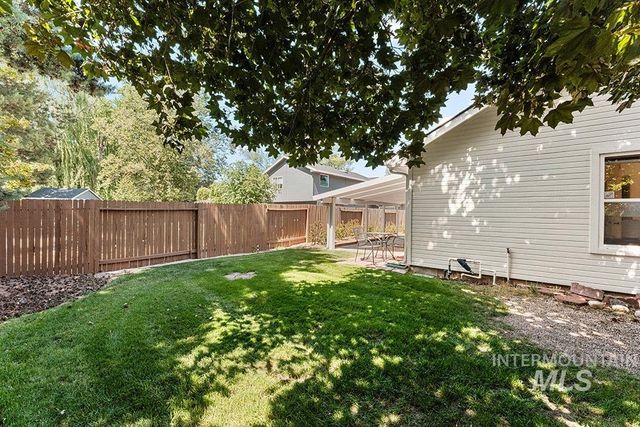 1545 N Ellington Way, Eagle, ID 83616