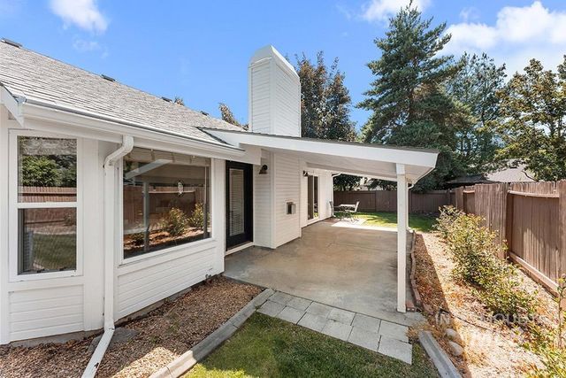 1545 N Ellington Way, Eagle, ID 83616