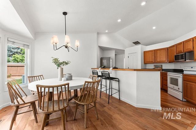 1545 N Ellington Way, Eagle, ID 83616