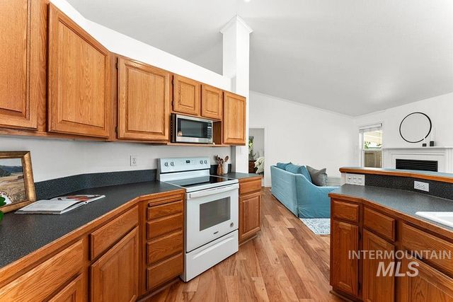 1545 N Ellington Way, Eagle, ID 83616