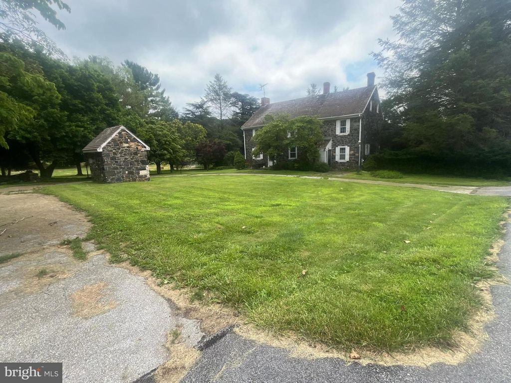 117 CHANDLER MILL RD, Kennett Square, PA 19348