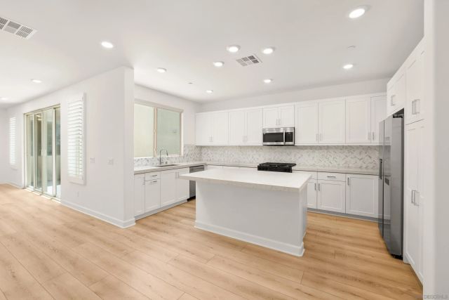 1533 Painted Cave, Chula Vista, CA 91913