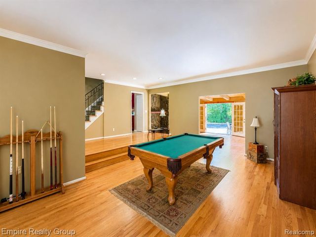 5005 Wing Lake Road, Bloomfield Hills, MI 48302