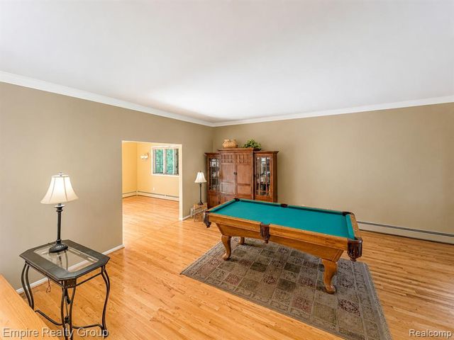 5005 Wing Lake Road, Bloomfield Hills, MI 48302