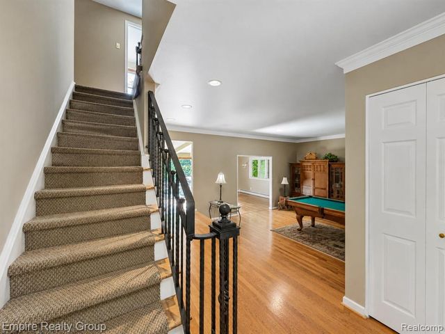 5005 Wing Lake Road, Bloomfield Hills, MI 48302