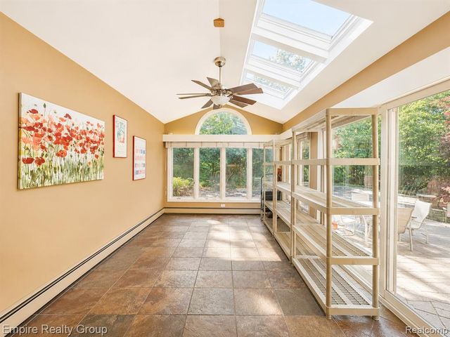 5005 Wing Lake Road, Bloomfield Hills, MI 48302