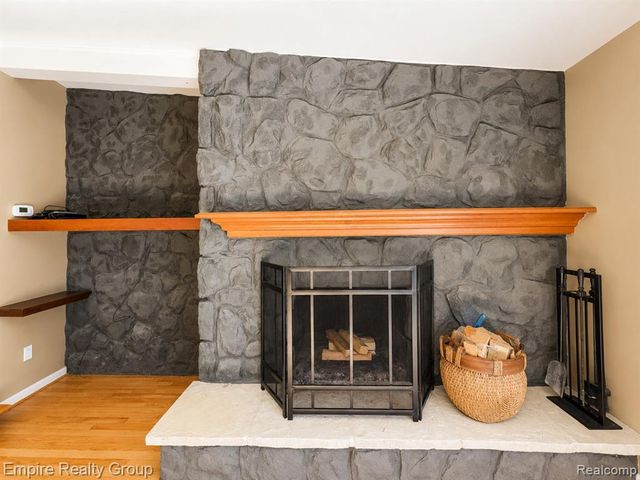 5005 Wing Lake Road, Bloomfield Hills, MI 48302
