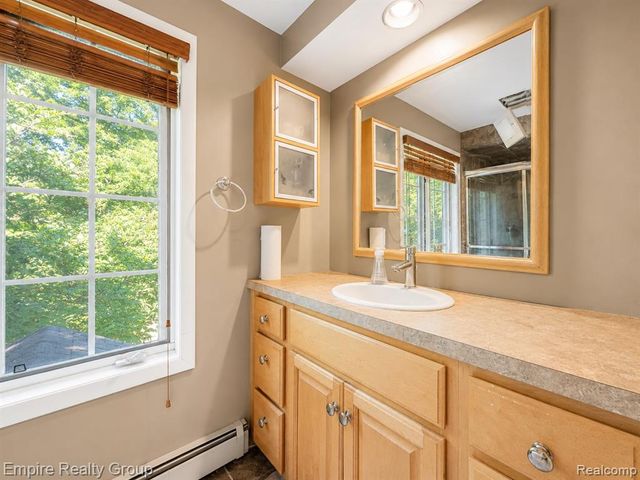 5005 Wing Lake Road, Bloomfield Hills, MI 48302