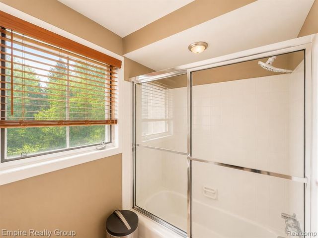 5005 Wing Lake Road, Bloomfield Hills, MI 48302
