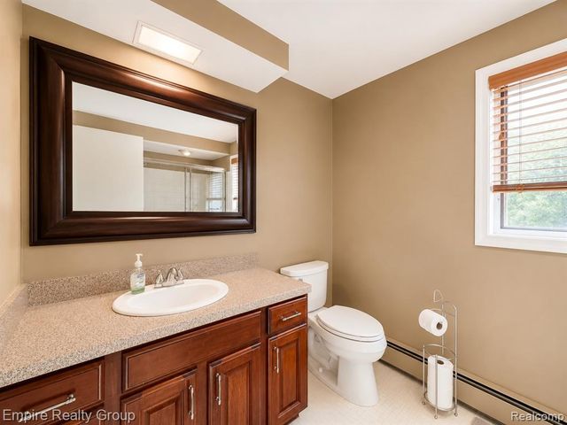 5005 Wing Lake Road, Bloomfield Hills, MI 48302