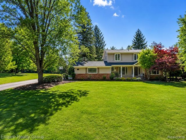 5005 Wing Lake Road, Bloomfield Hills, MI 48302