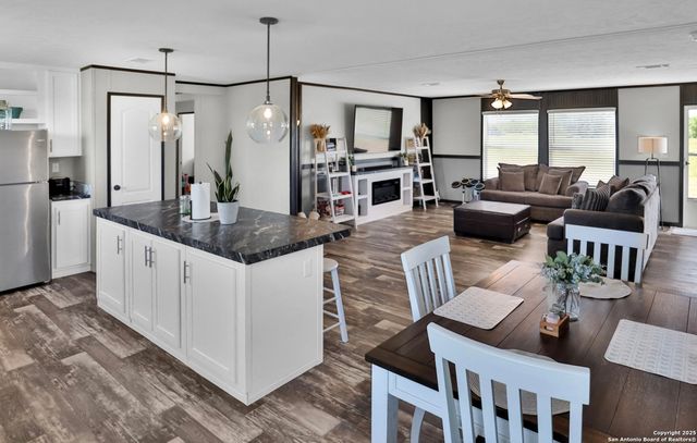 215859 Lh 37, Pleasanton, TX 78064