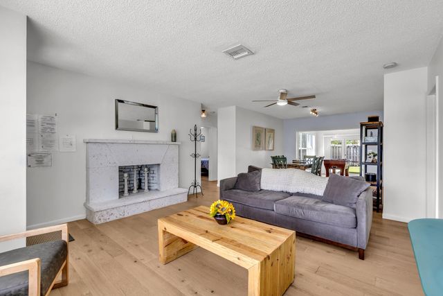 5211 NE 26th Avenue, Lighthouse Point, FL 33064