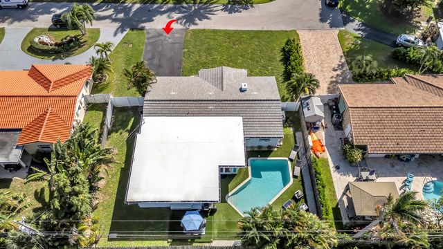 5211 NE 26th Avenue, Lighthouse Point, FL 33064